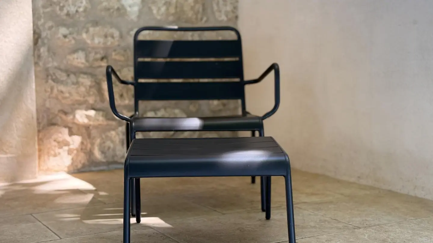 Fauteuil individuel sur la terrasse