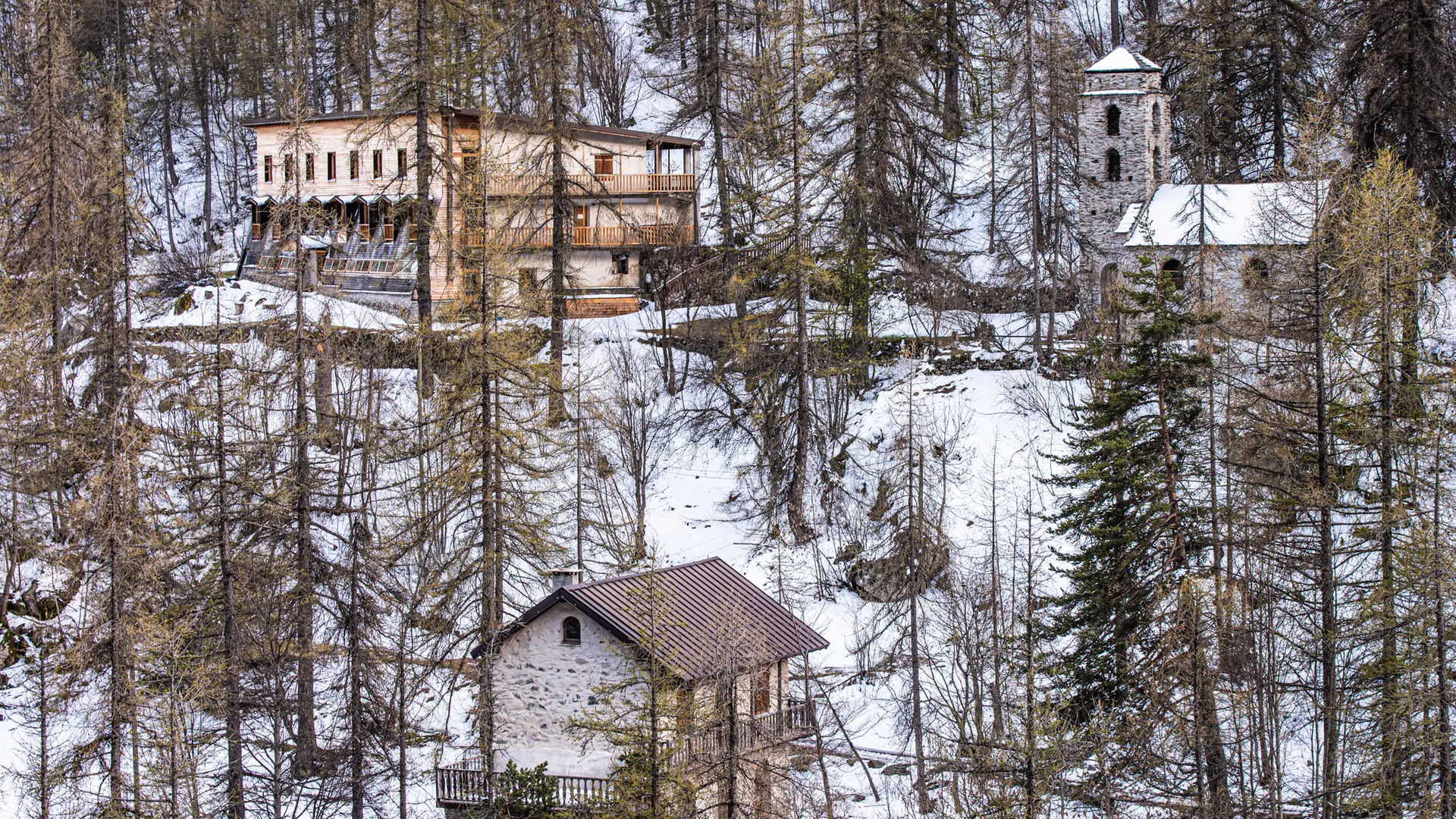 Le village rive droite en hiver