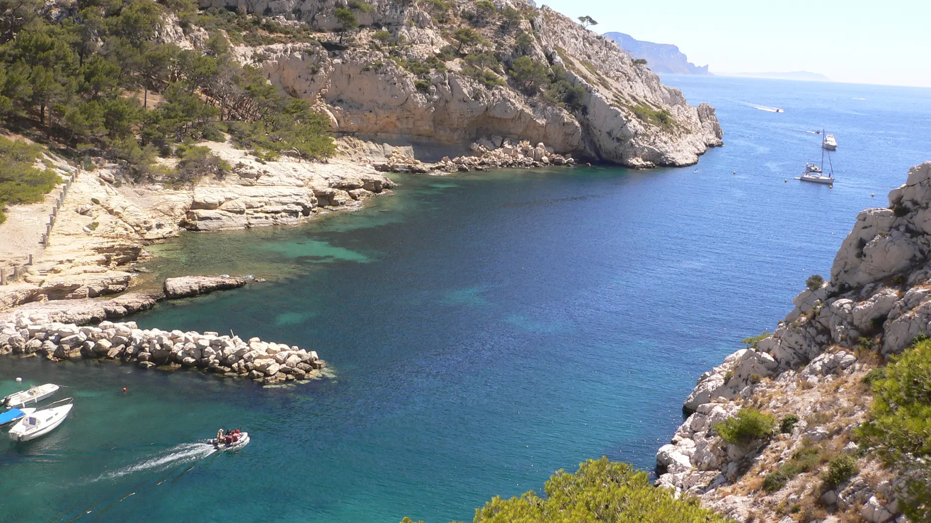 Visite des calanques avec l'Atlantide
