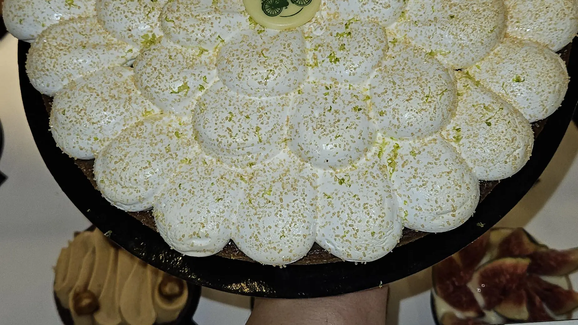Tarta de limón merengada
