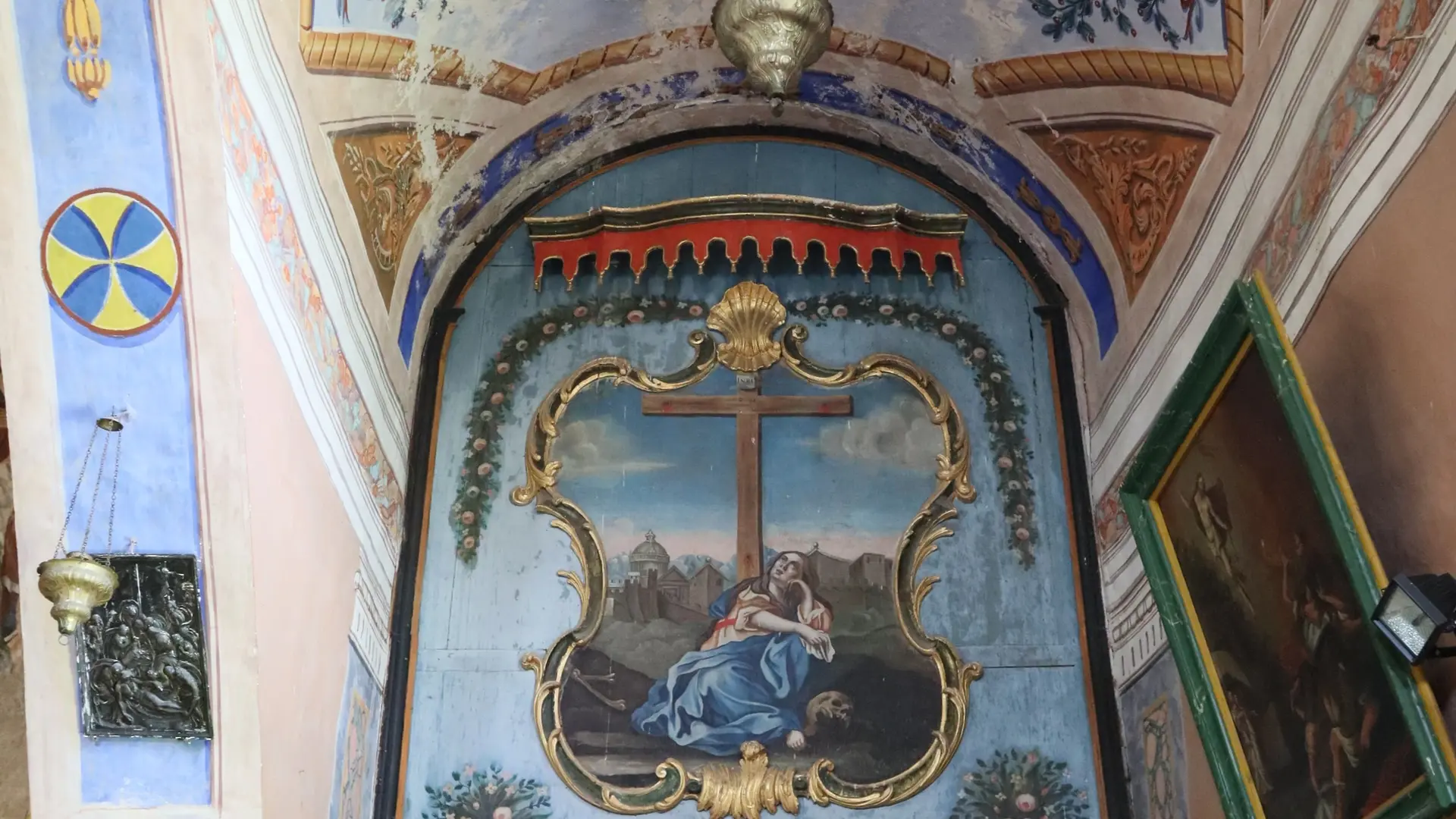 Intérieur de la chapelle Saint-Pancrace