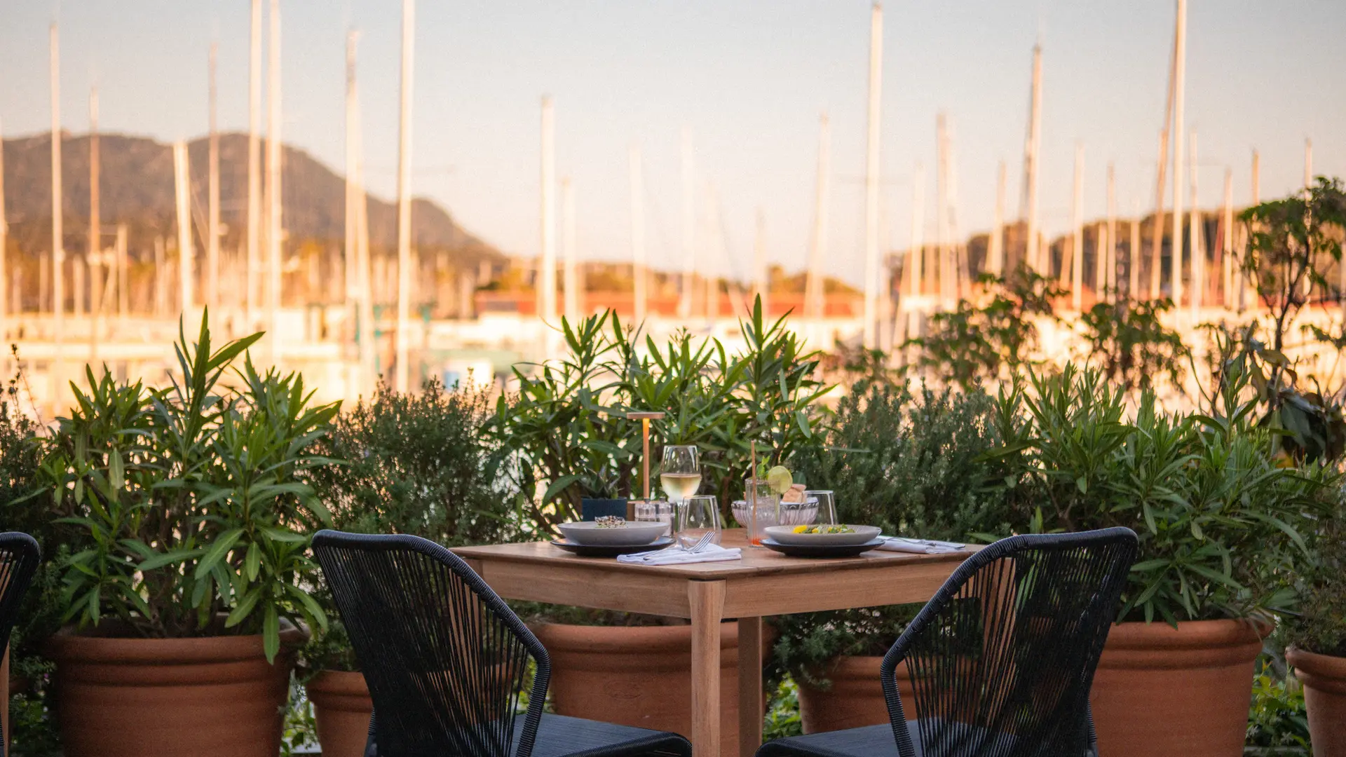 Dinner on the terrace at Les Jardins d'Hélios