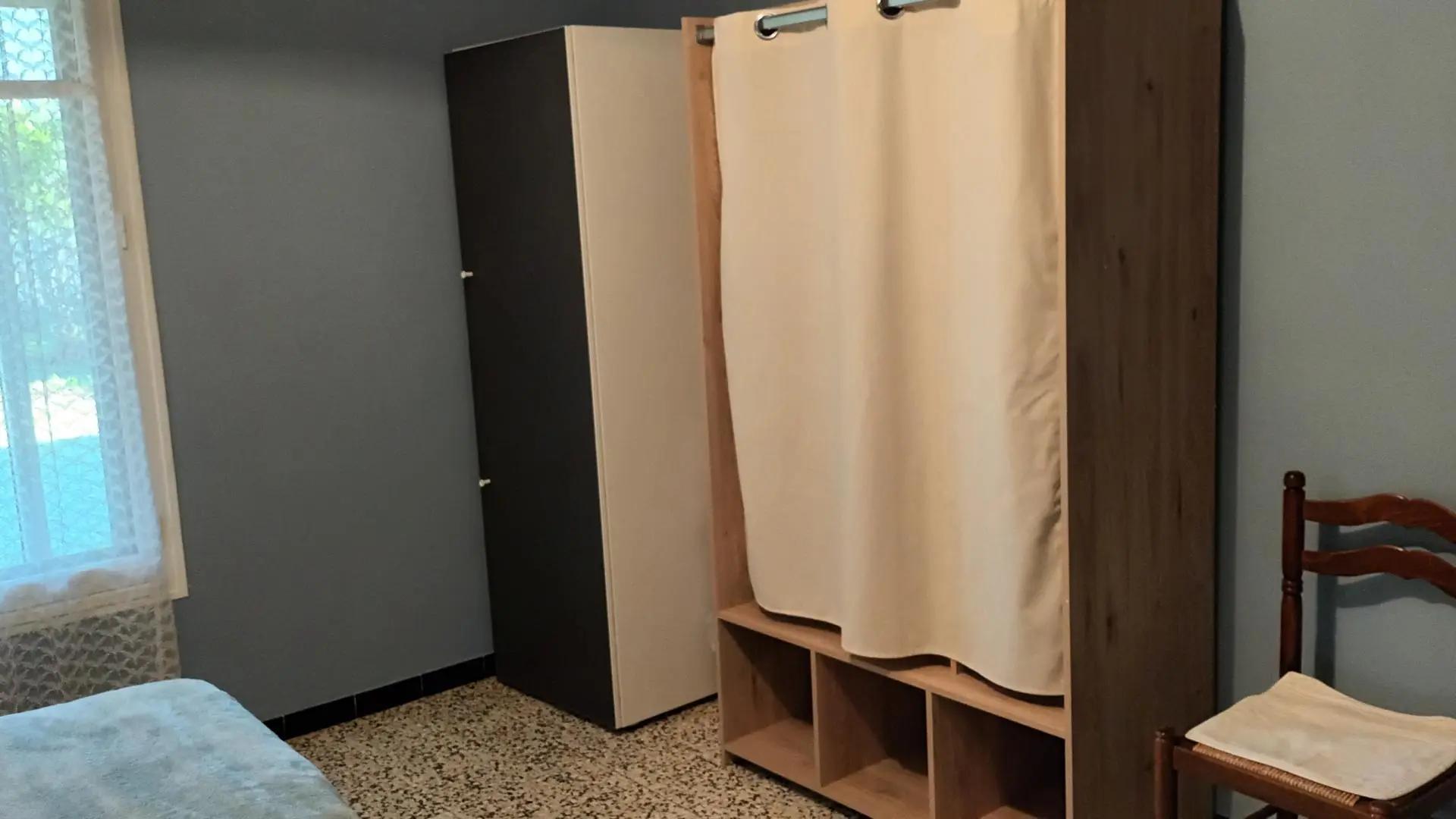 nouveaux meubles chambre bleue