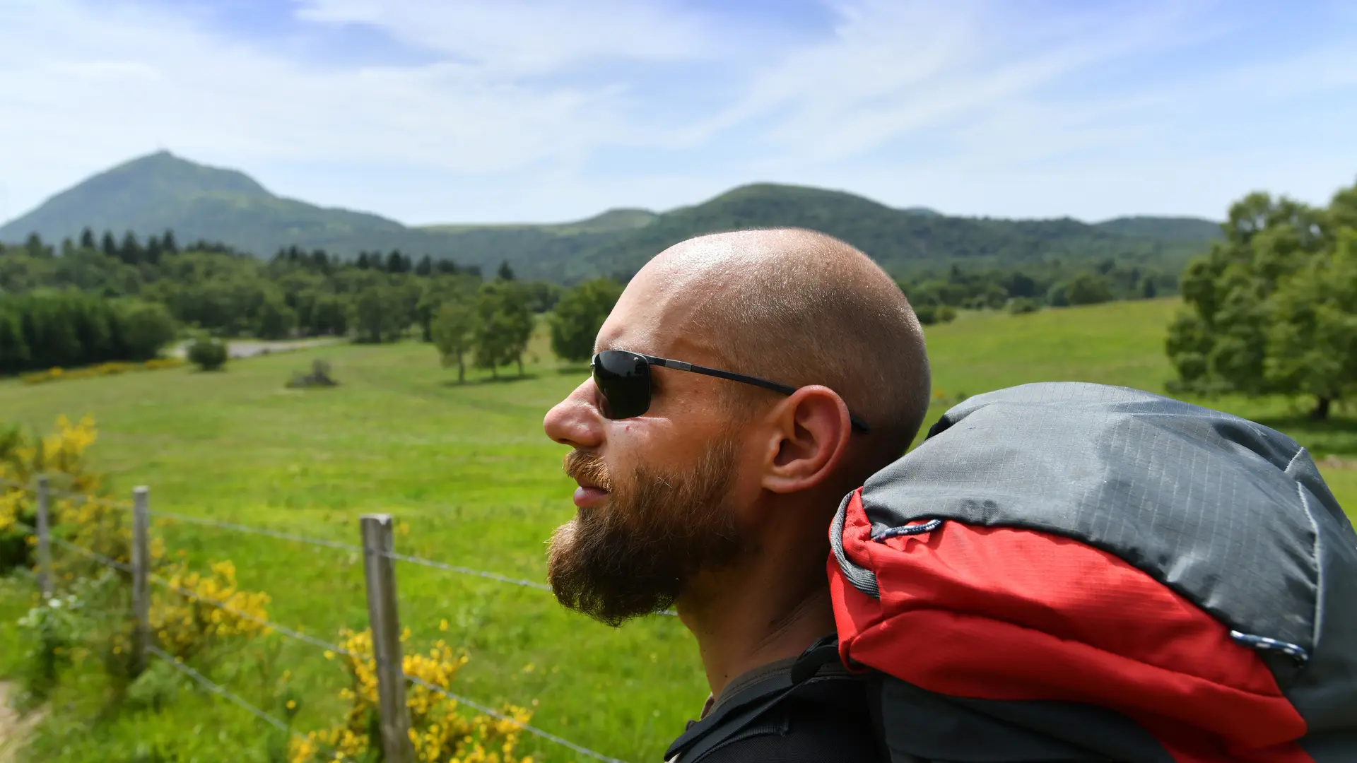 Randonnée dans la Chaîne des Puys, à Ternant