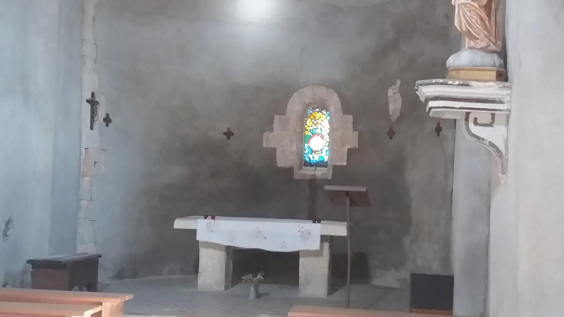 Intérieur ND de la Roche