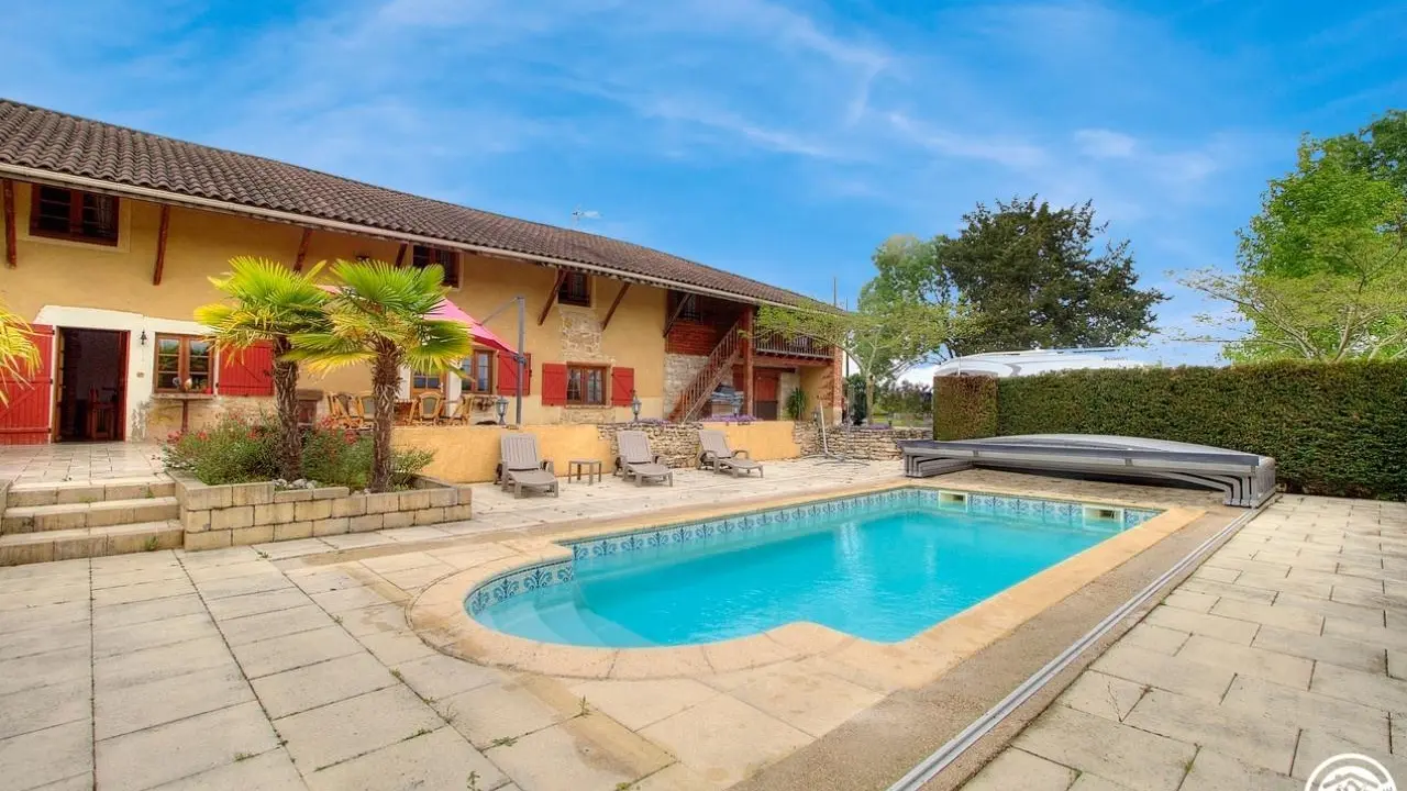 Piscine avec dôme 8x4