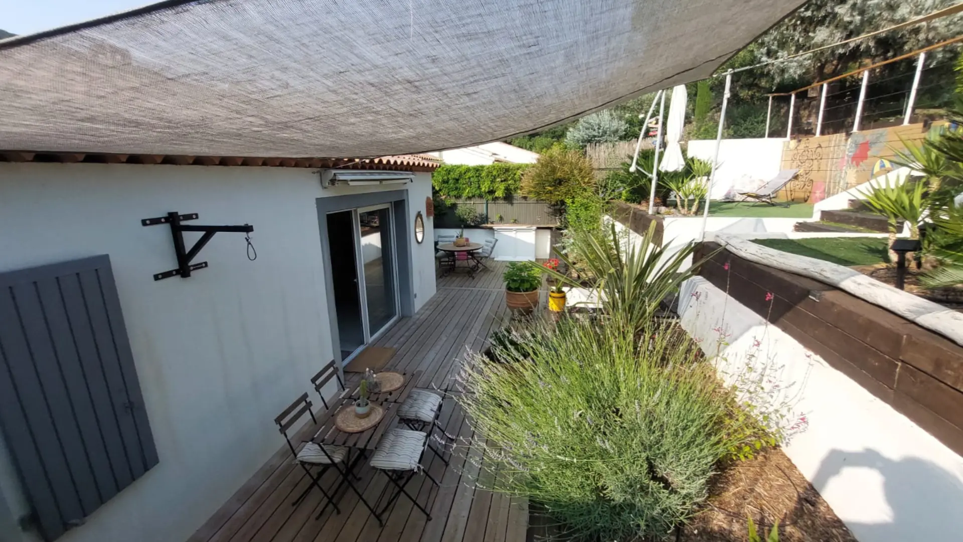 Terrasse côté jardin