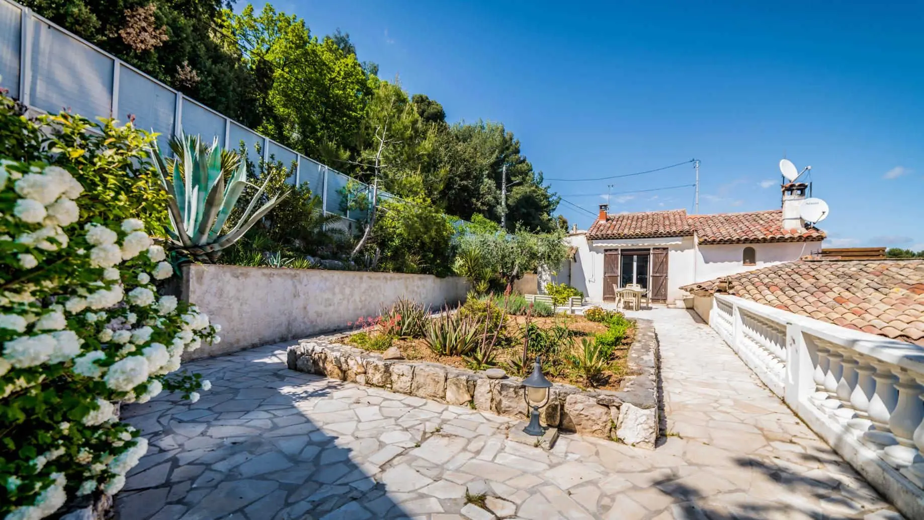 Gîte Le Clos du Noyer Renard Gîtes de France Alpes-Maritimes Côte d'Azur La Gaude