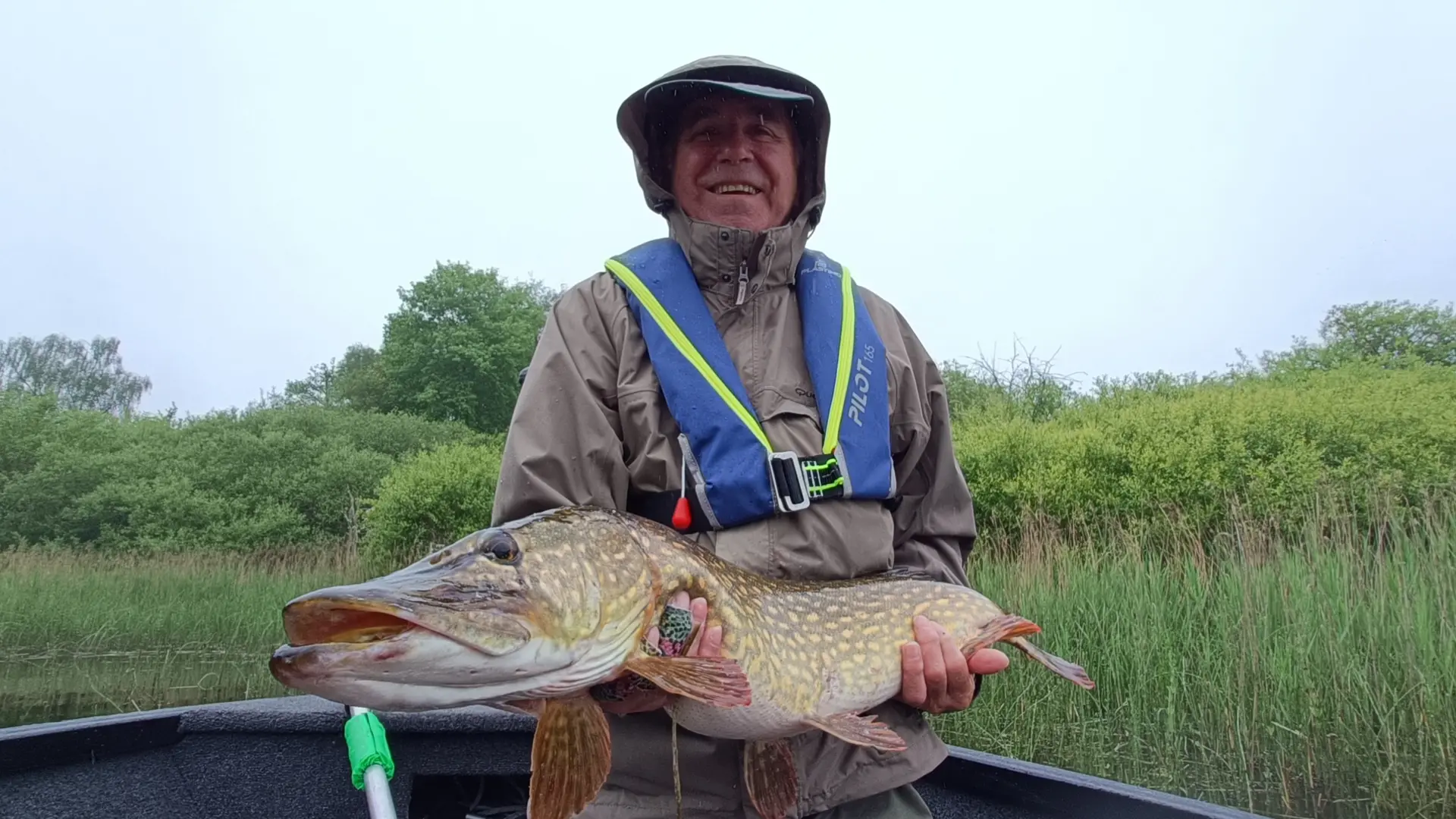 Brochet pris à la mouche
