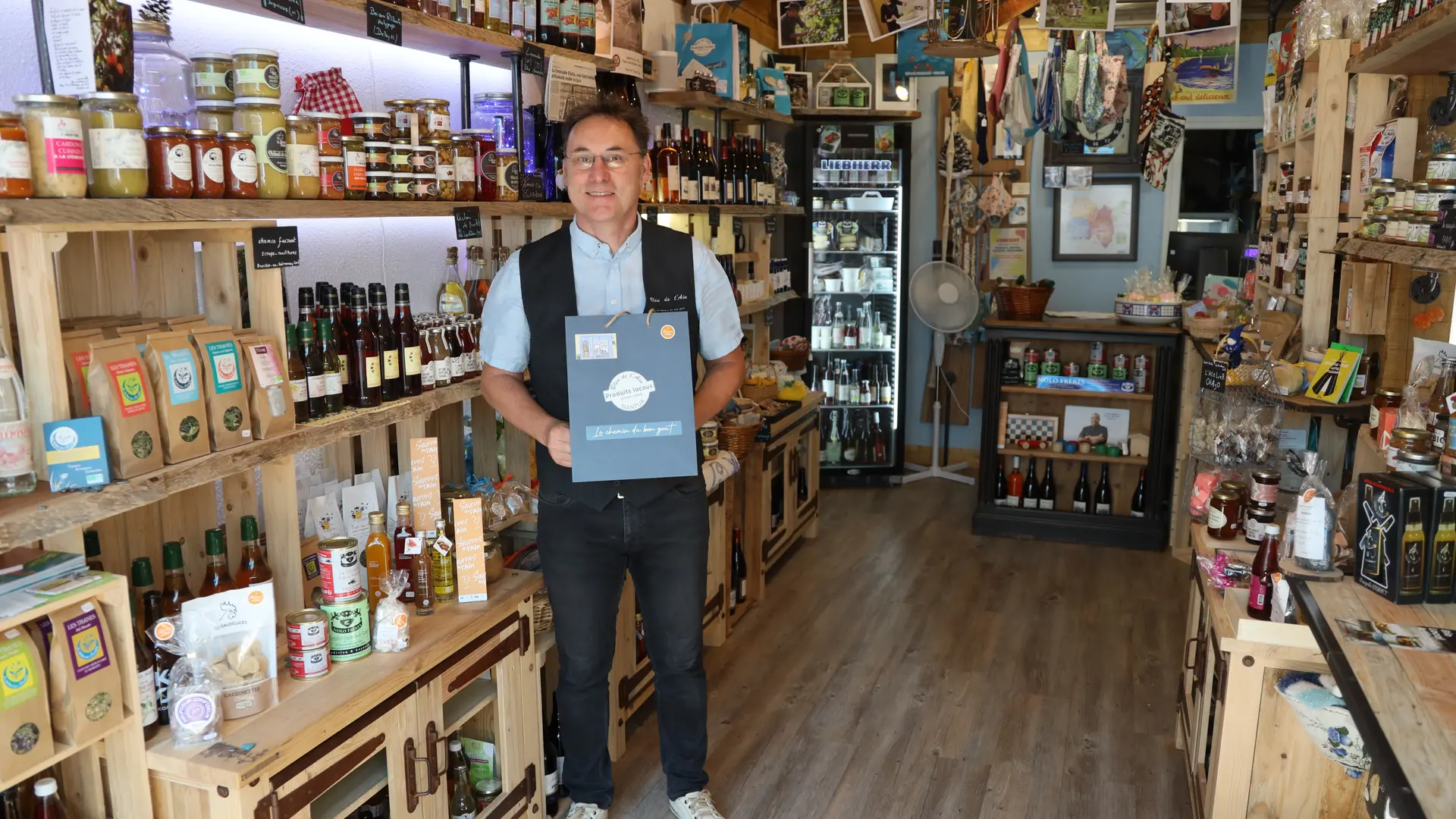 Intérieur épicerie