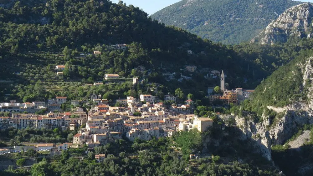 Gîte Saint-Roch-Le village-Peille-Gîtes de France des Alpes-Maritimes