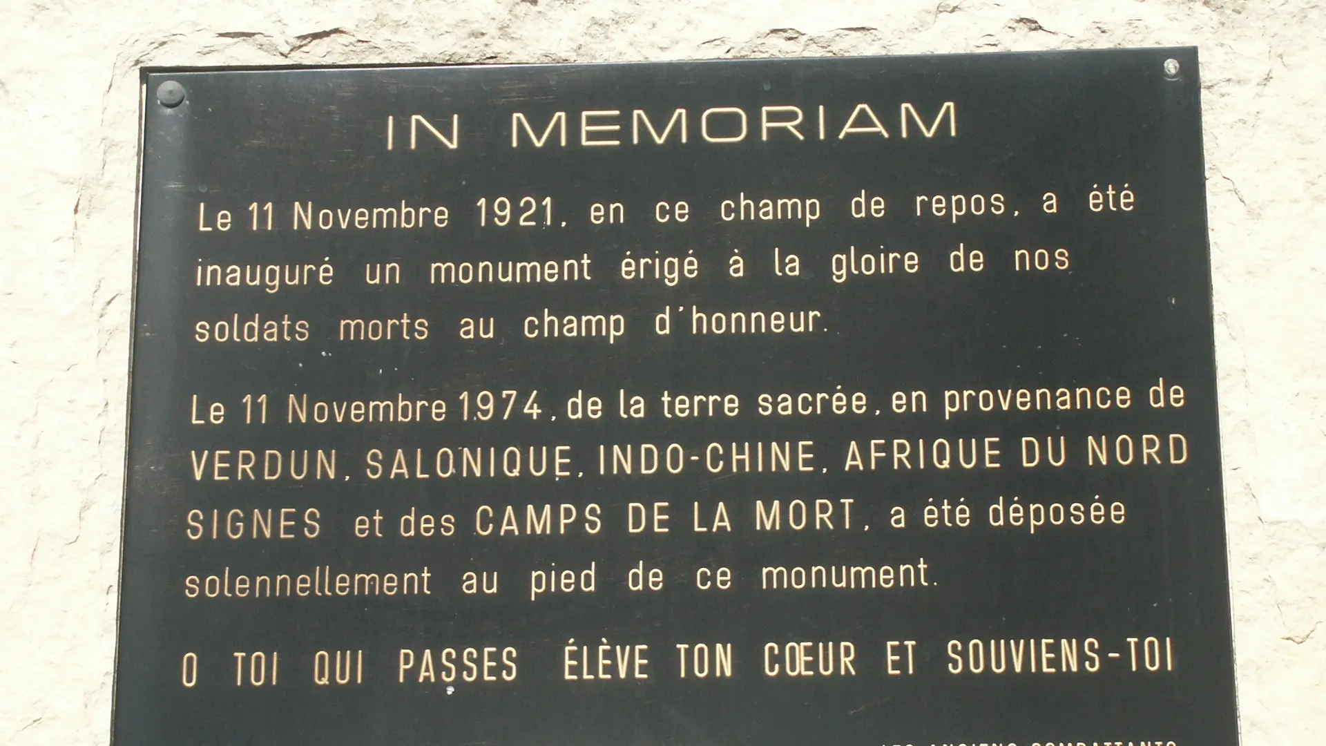 Stèle du cimetière Oraison