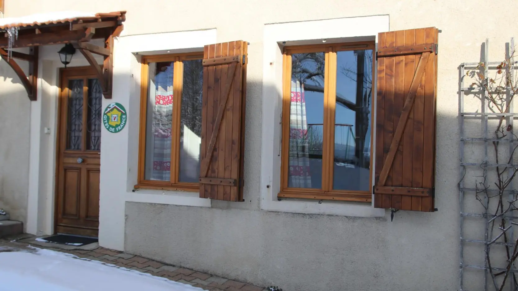 Entrée Gîte façade Sud