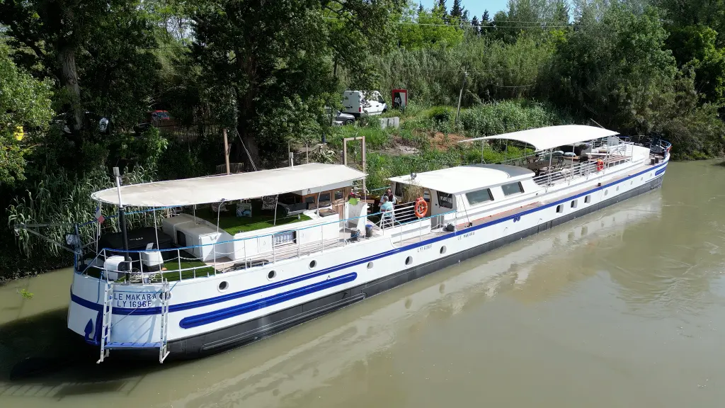 Péniche 1