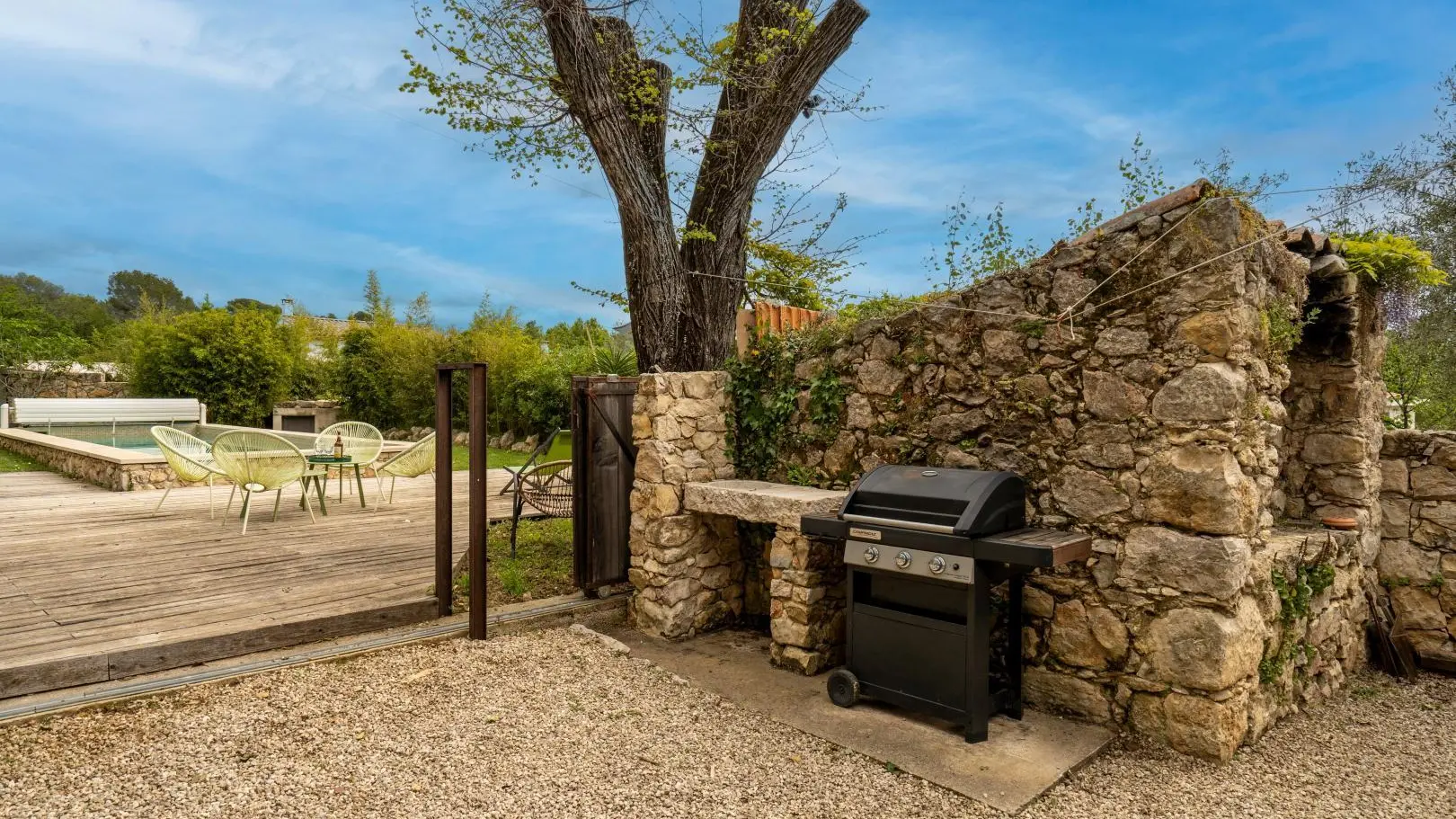 Plancha Mas d'Osmeea à Roquefort les Pins Gîtes de France Alpes-Maritimes