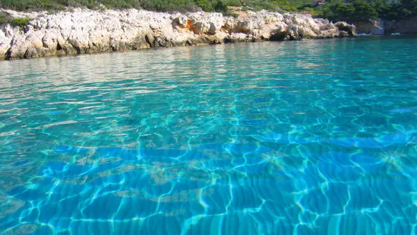 Marseille: Iconic Calanques Boat Tour with Snorkeling