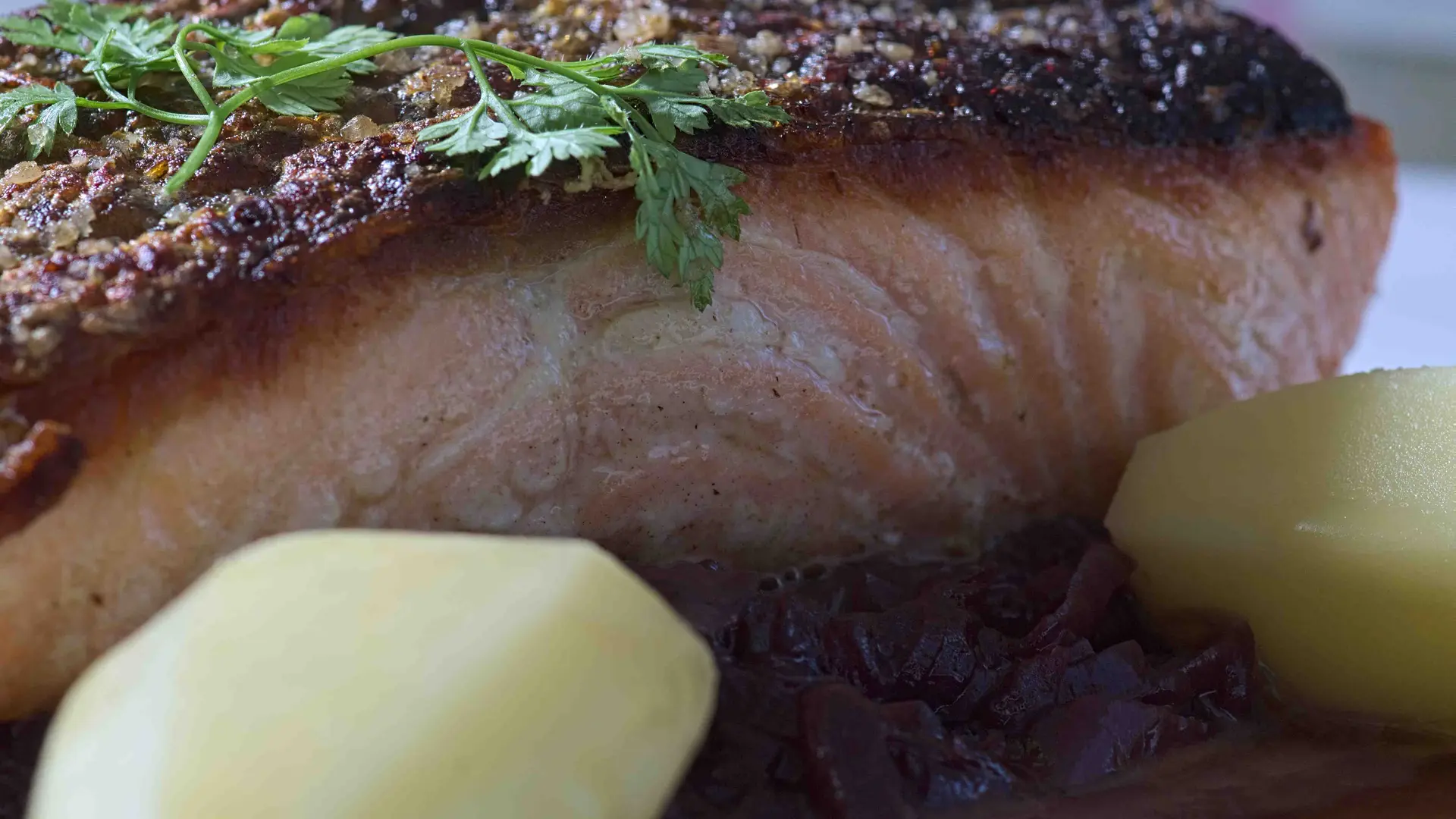 Salmón Cocido Con Patatas