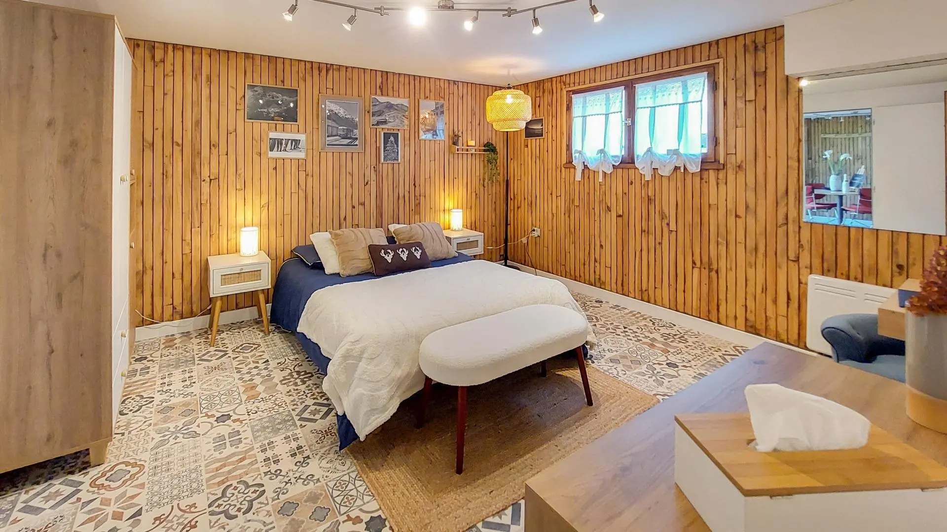 Chambre et salle d'eau