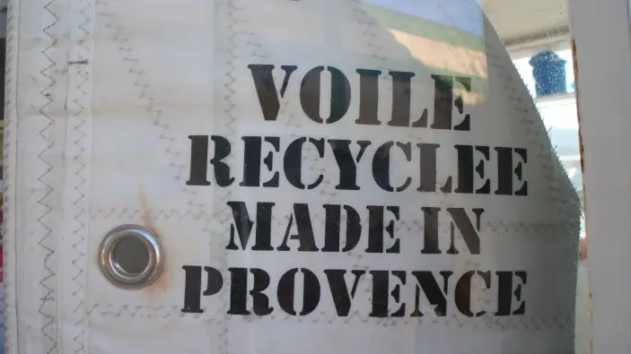 Sacs et accessoires en voile recyclée