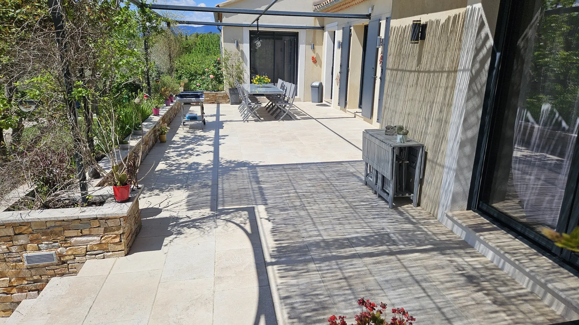 Meublé Jacquot Bernard_La Tour-d'Aigues