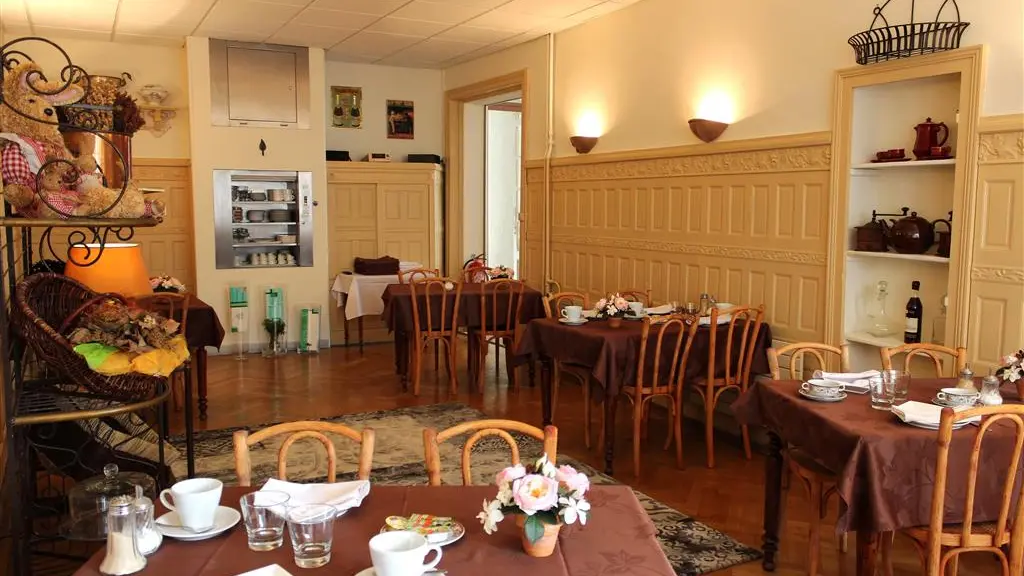 Salle petit déjeuner