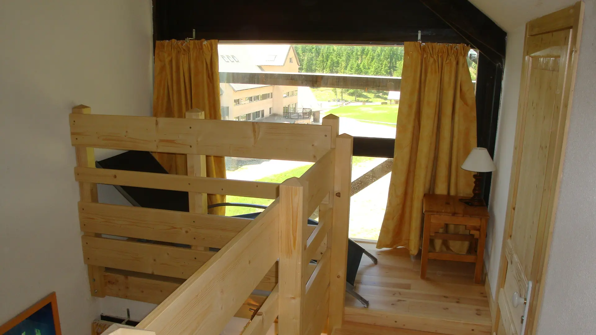 Mezzanine, vue sur coin repos - Les Aurans 335M RÉALLON