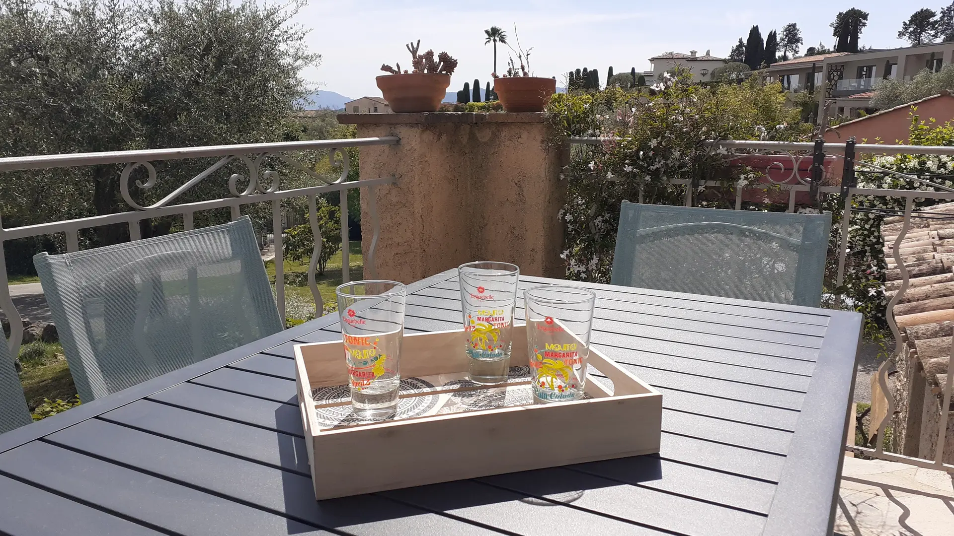 Terrasse gîte Villa les Seringas à Mougins