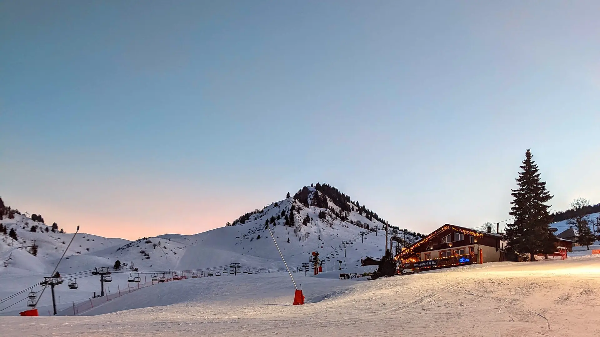 Au pied des pistes