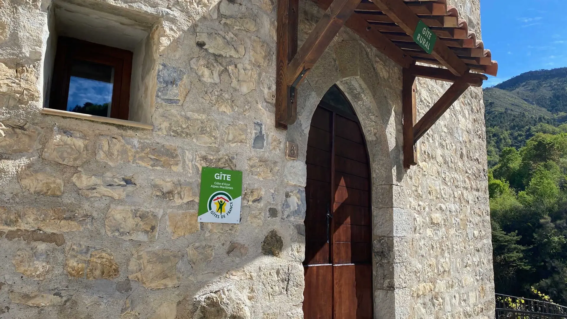 Gîte Baous de Lucéram-Entrée gîte-Lucéram-Gîtes de France des Alpes-Maritimes