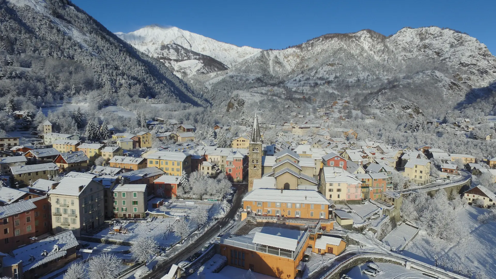 Le village et le clocher