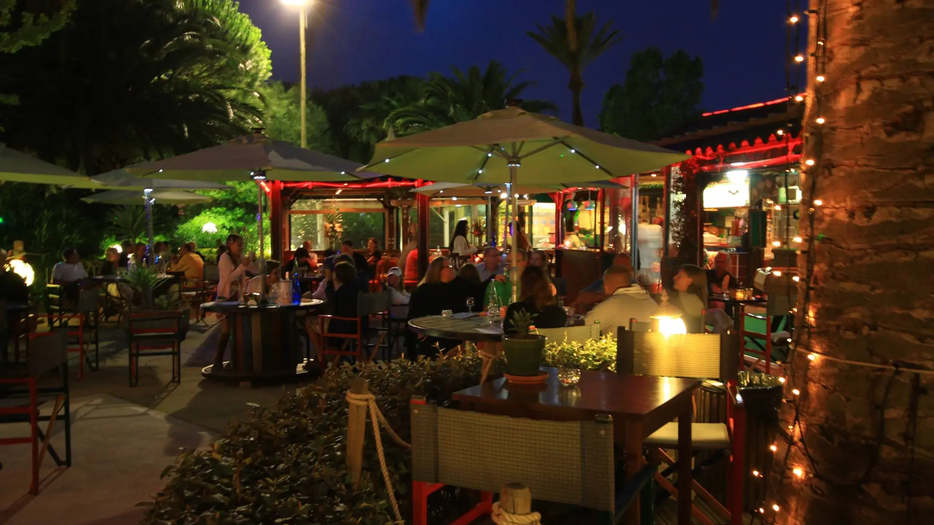 La terrasse en nocturne