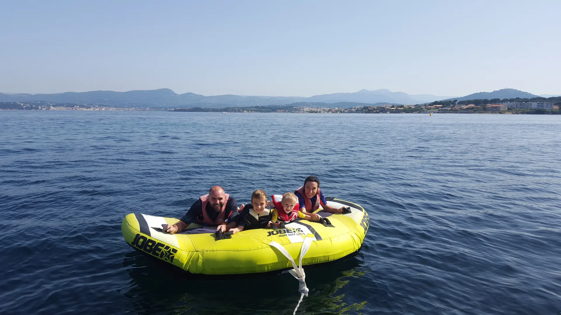 Bouée tractée, donut