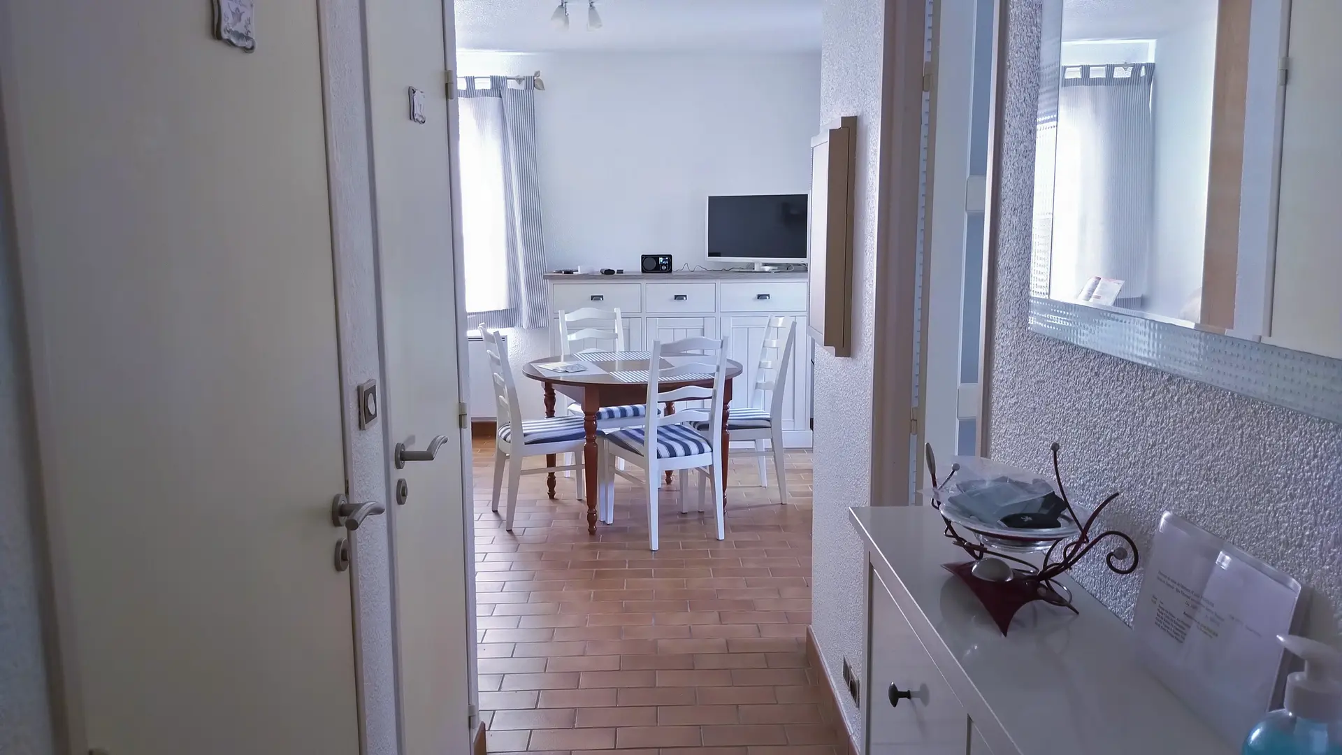 vue depuis le couloir d'entrée