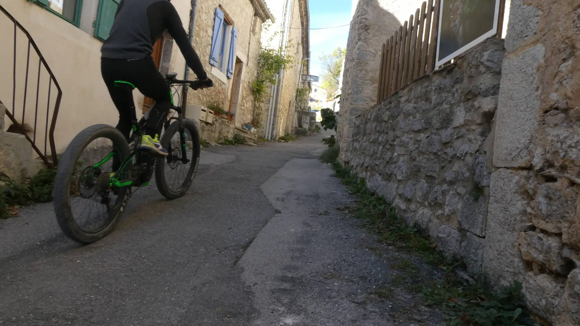 Ruelles du village d'Eourres