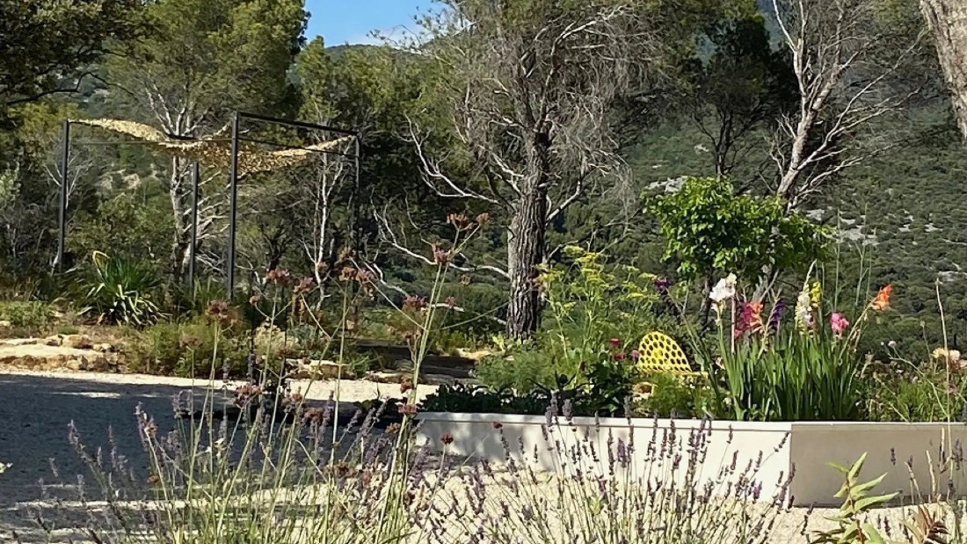 La jardin (accès de la chambre)