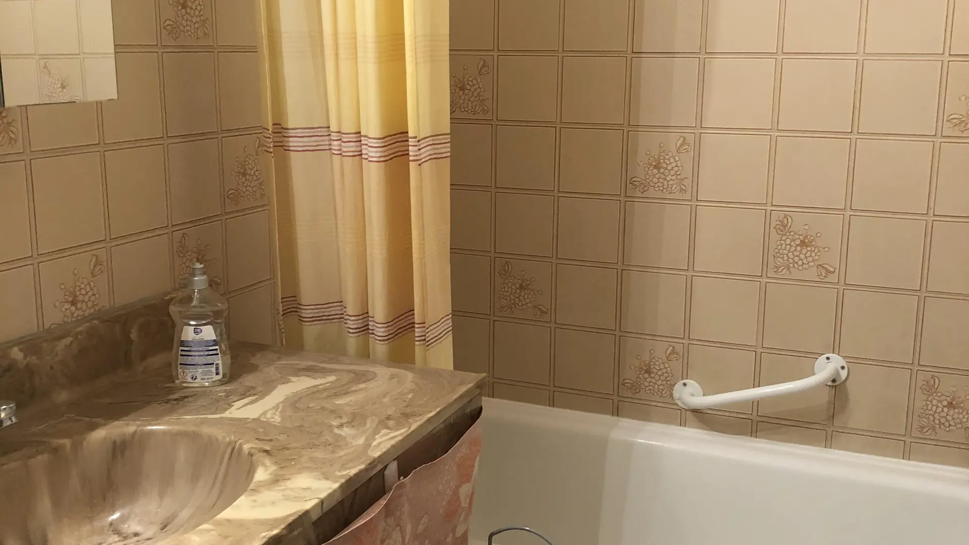 Charmant appartement en plein centre de Sanary