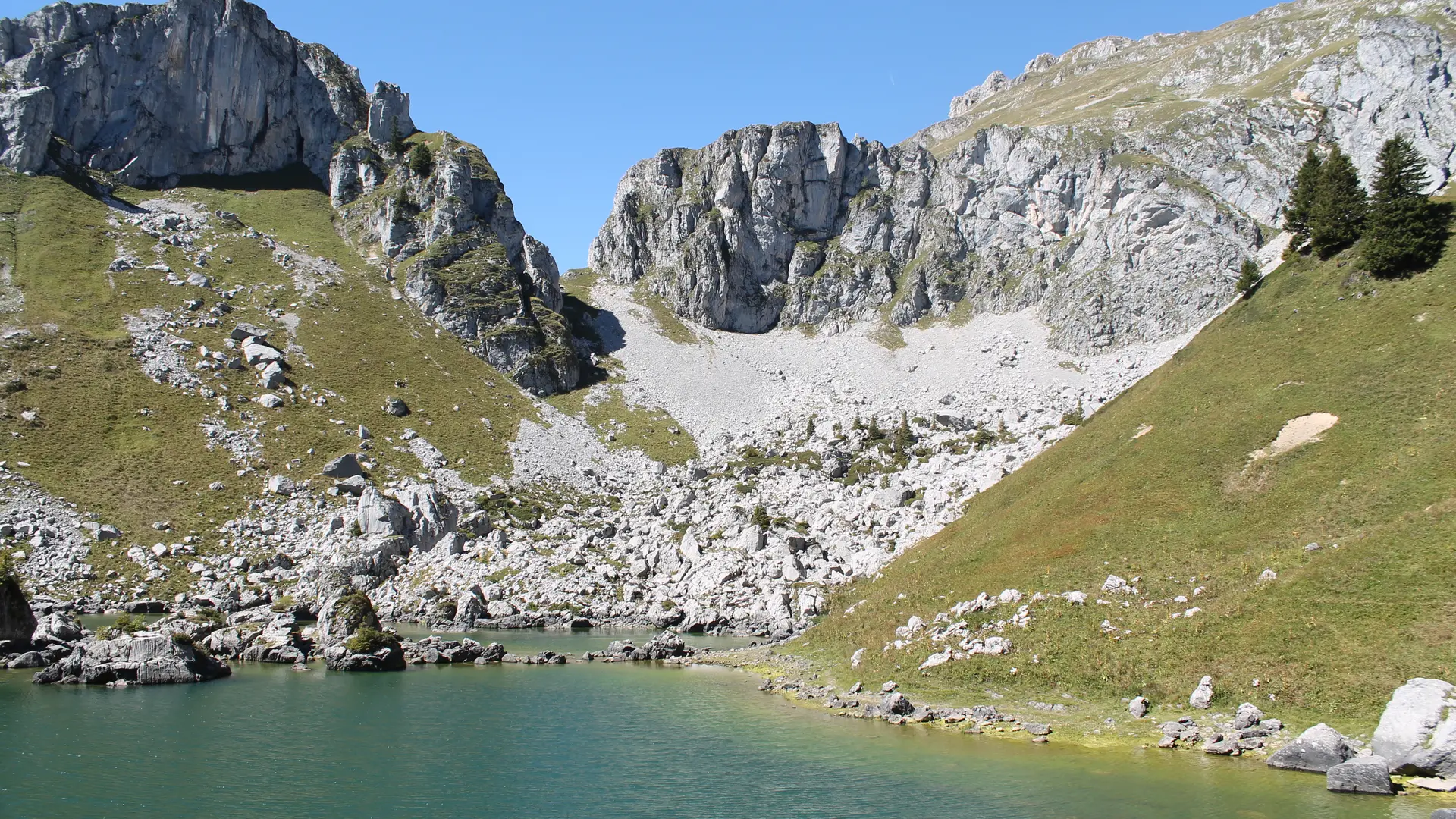 Lac de Darbon dans le Chablais