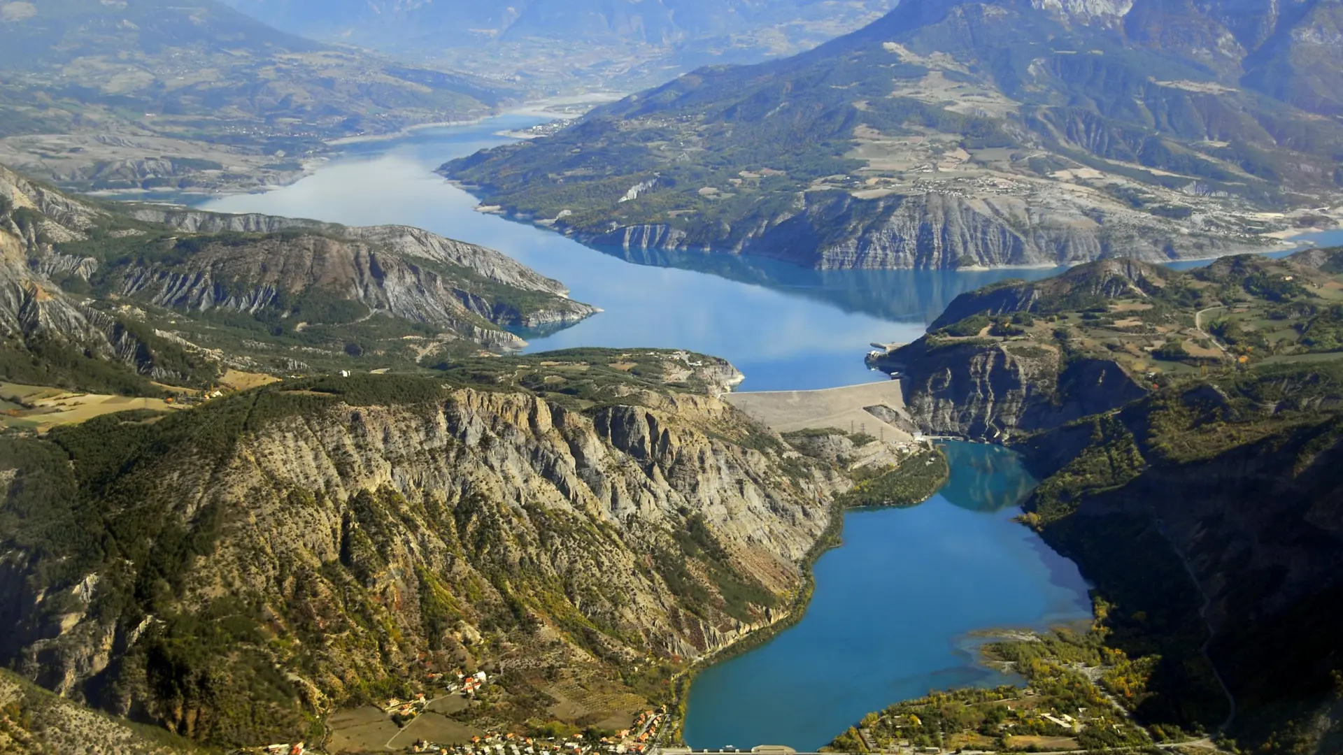 Barrage de Serre-Ponçon vue du ciel