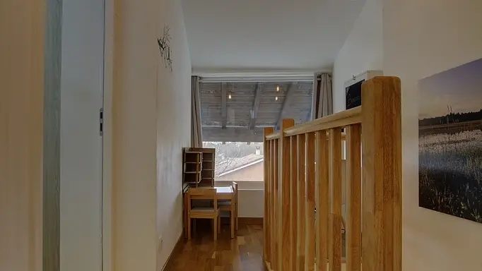 L'espace bureau et coin jeux