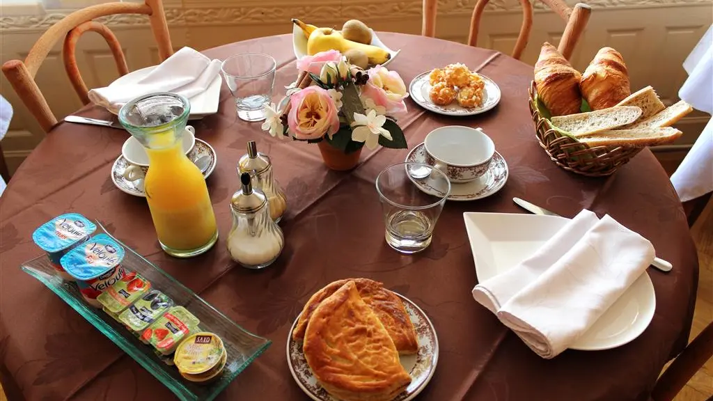 Table petit déjeuner