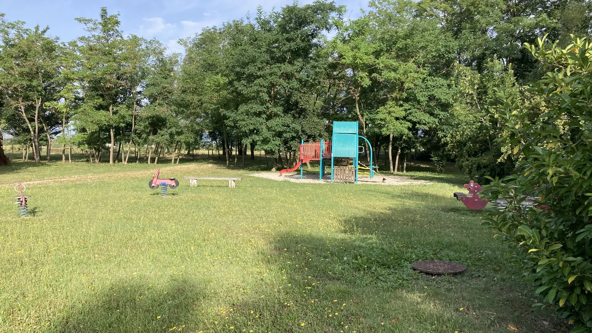 aire de jeux parc de chandonzet epinouze