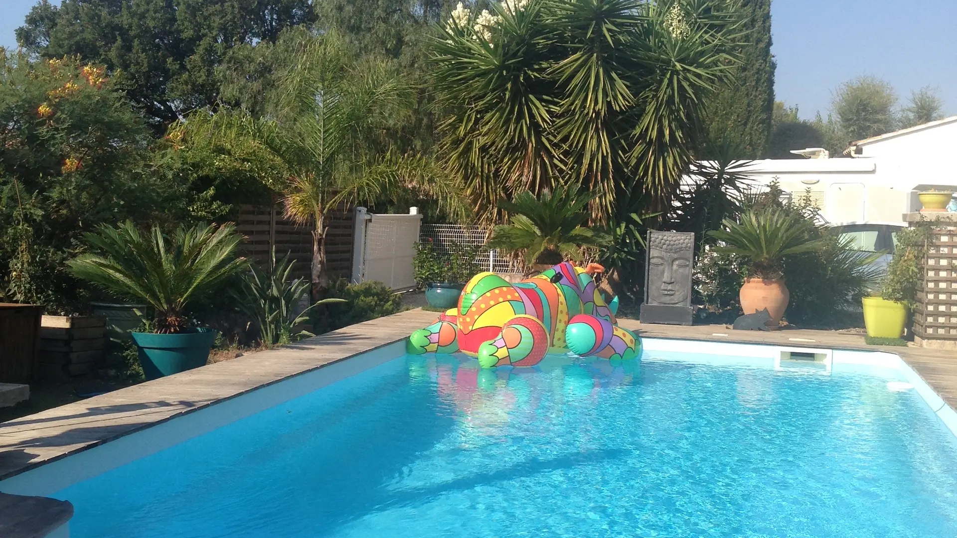 Piscine de la chambre d'hôtes La Passiflore