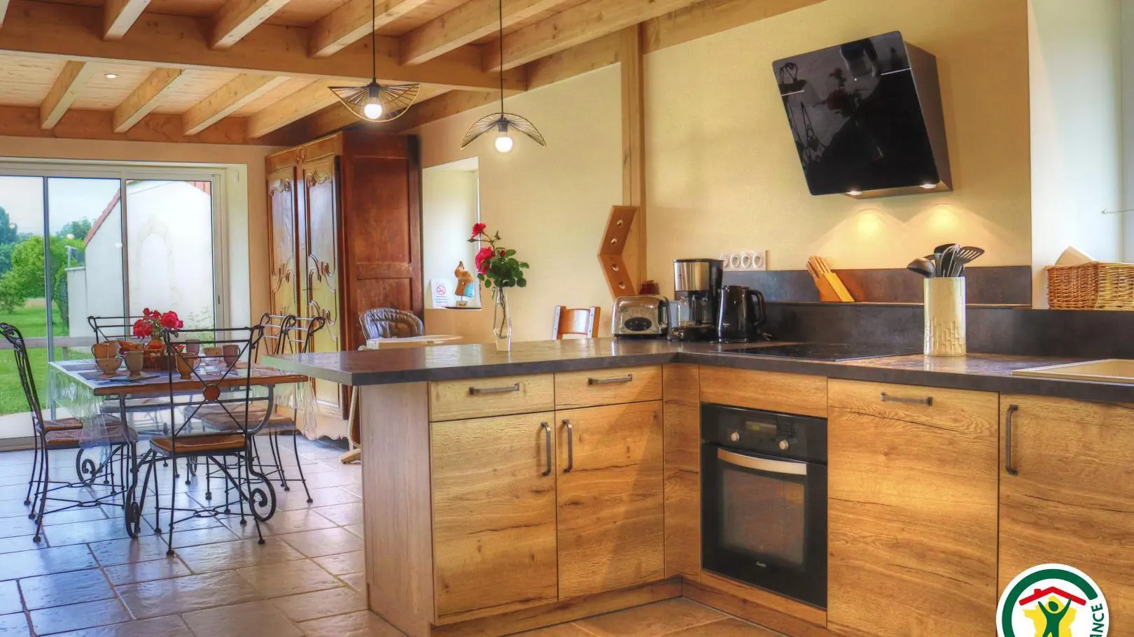 Cuisine moderne et équipée