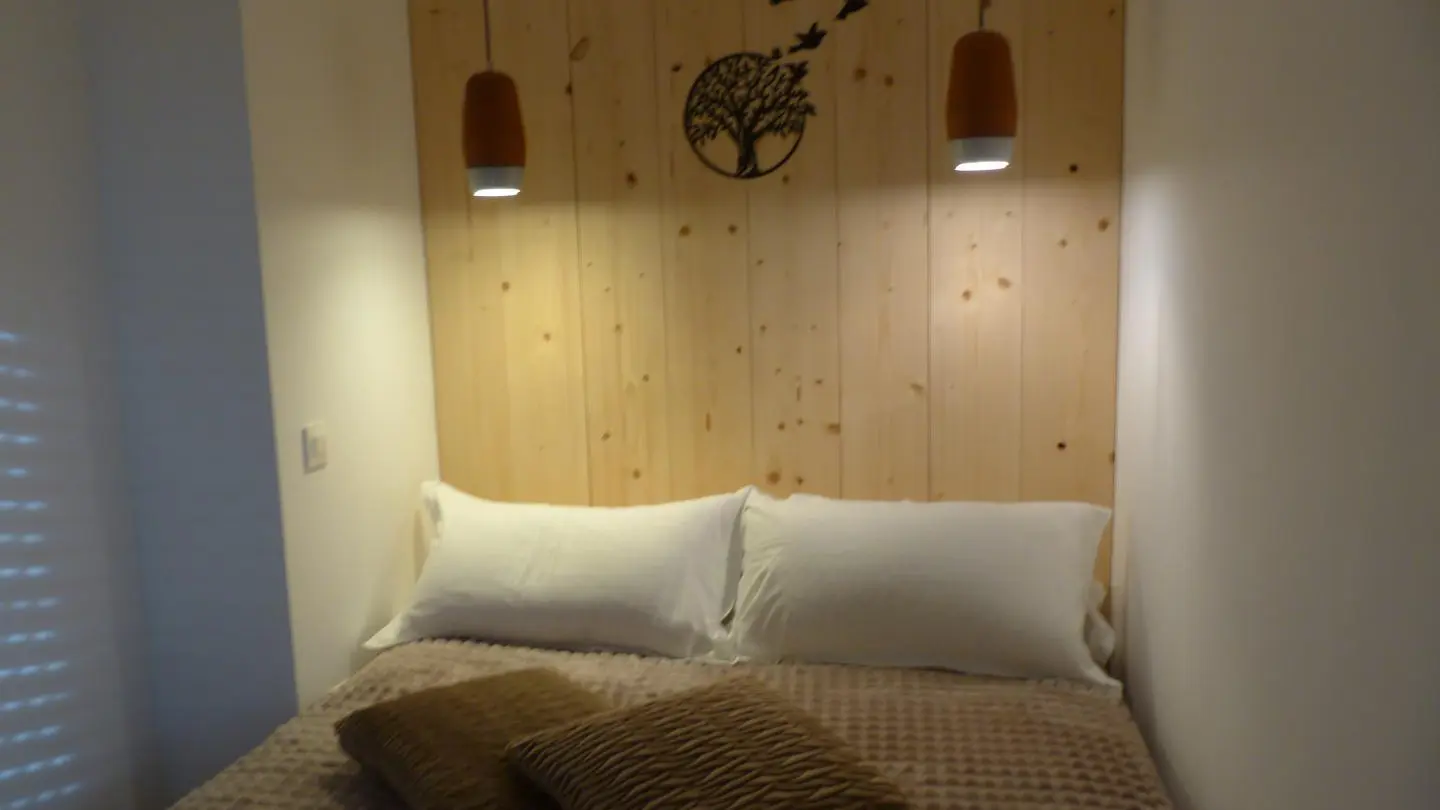 Chambre - lit double - Citybreak Le Patricia - Menton - Gîtes de France Alpes-Maritimes