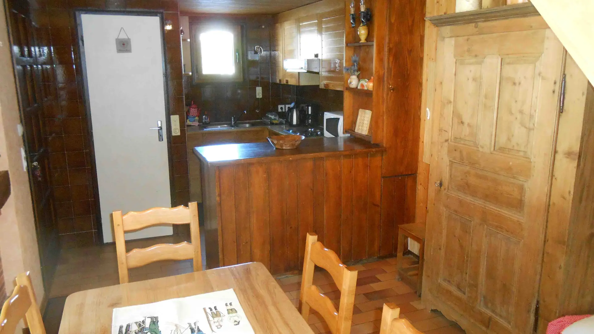 Salle à manger et cuisine