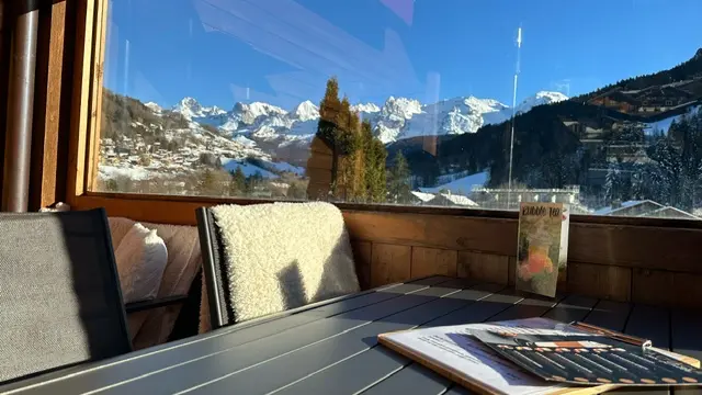 vue de la chaine des Aravis depuis la terrasse