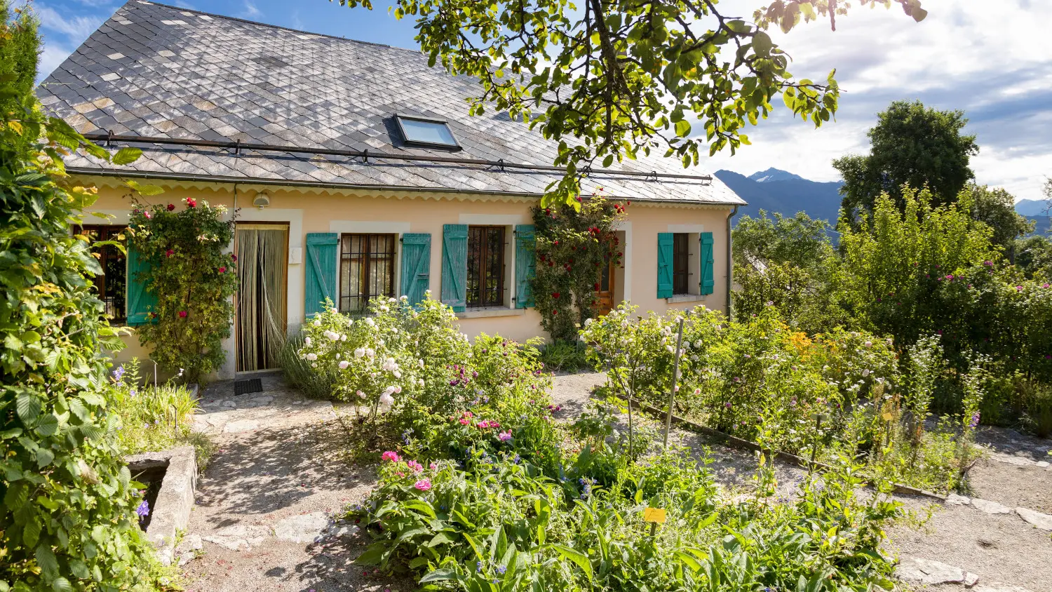 Maison de la botanique Dominique Villars, Le Noyer, vallée du Champsaur