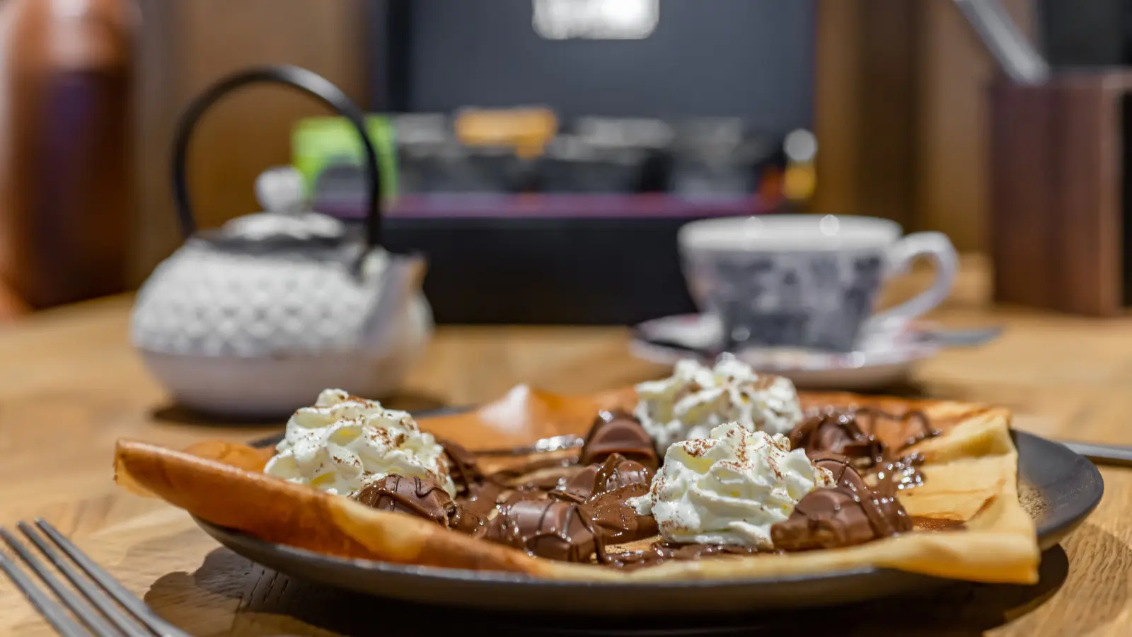 Crèpe chocolat chantilly - Le Val d'Isère Café