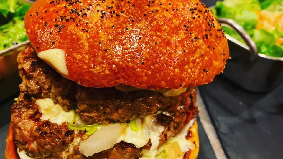 Burger et traditions - Montbrison 42600