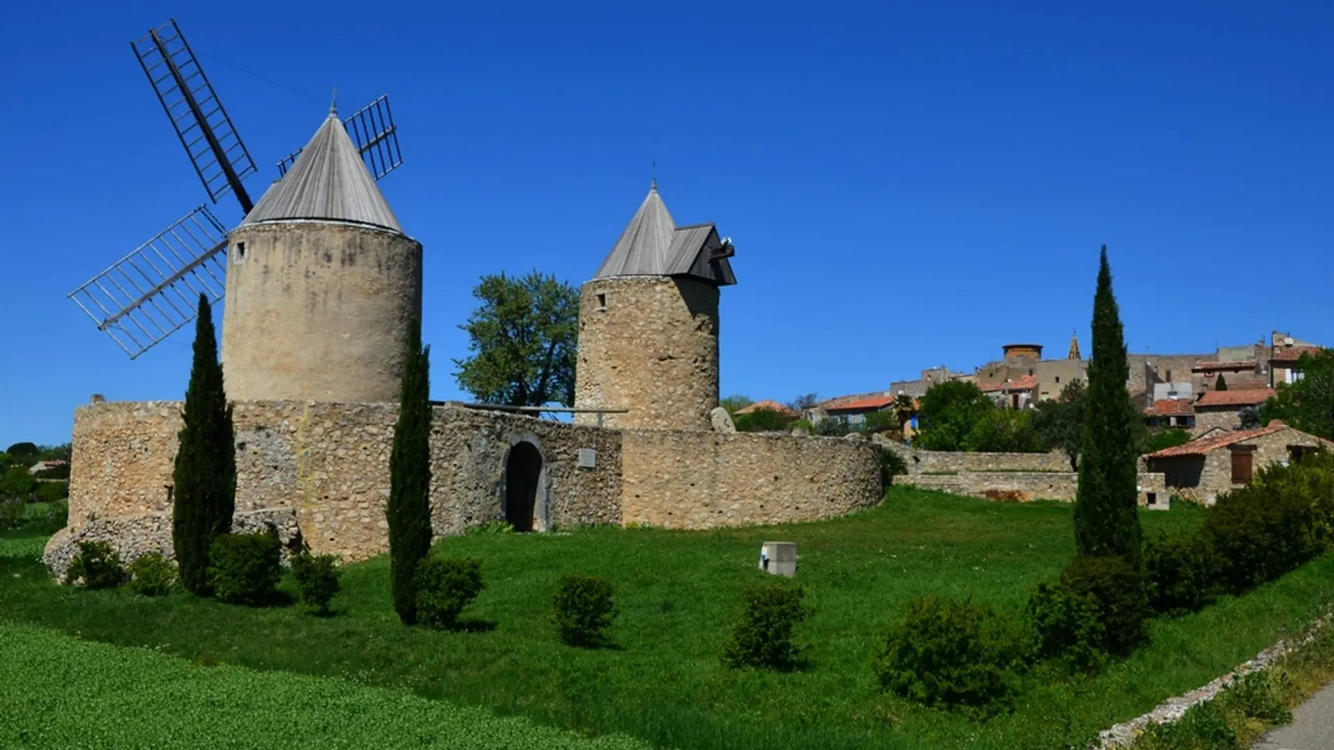 Les moulins de Régusse